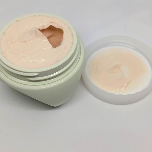 Aveda Tulasāra™ Firming Sleeping Masque 1.7 oz. - Picture 7 of 7